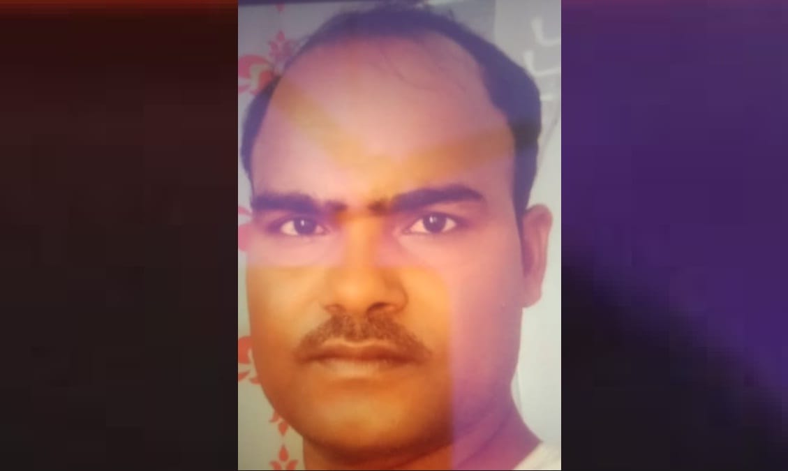 Fatehpur Accident,  Pickup crushes painter riding a bike, death, nephew seriously injured, driver absconding
