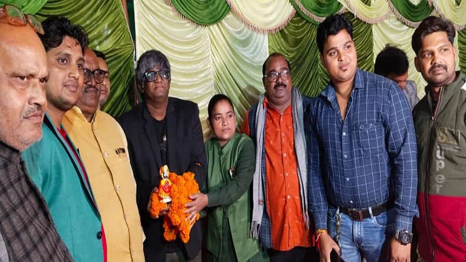 Bhabi ji ghar par hain writer Manoj Santoshi arrives at Chharra for the wedding