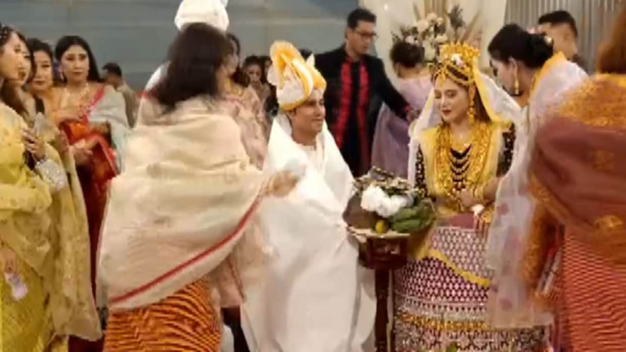 Randeep Hooda Lin Laishram Wedding Couple Marries  In Traditional Meitei Ceremony In Manipur first photos out