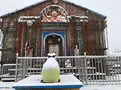 Uttarakhand Weather News Today Two inches snow accumulated in Kedarnath heavy snowfall in Badrinath