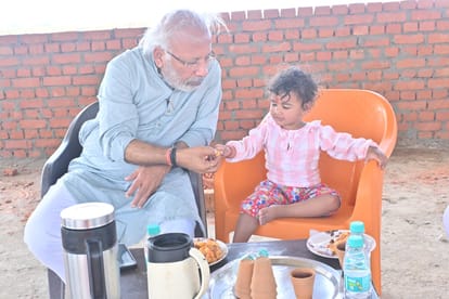 Ganga became orphan once again, Sunil Oja adopted Ganga who was washed away in a wooden box during Covid.