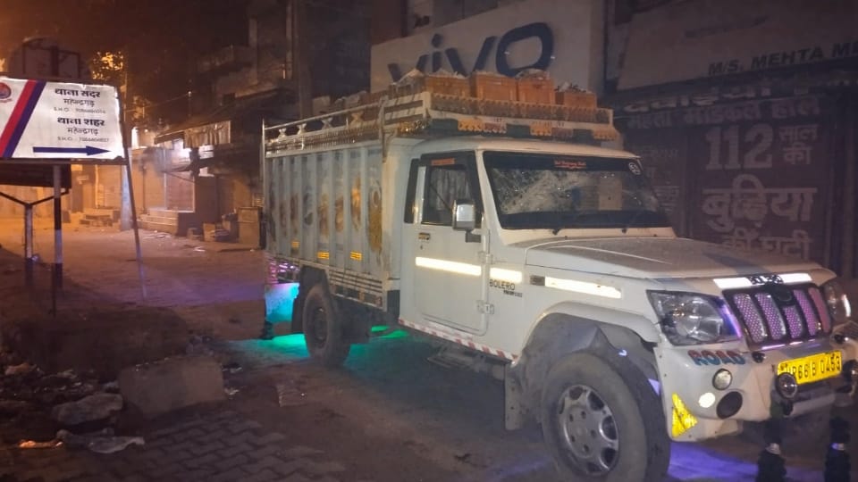 Loot with driver in mahendragarh