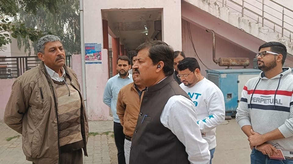 DMC raids Fatehabad Municipal Council, XEN and two JEs found absent, no cleanliness found in branches