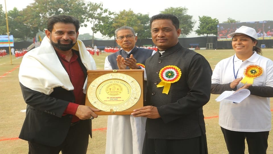 Cricketer Chetan Sharma in Hathras