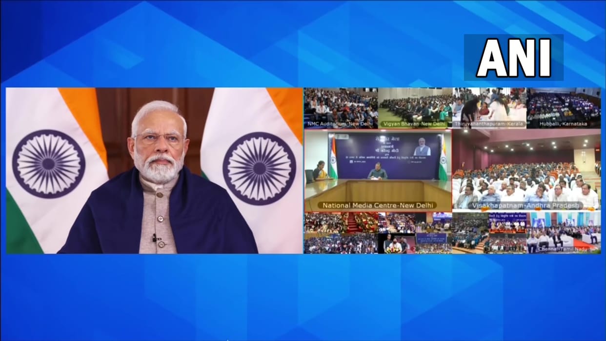 pm modi distribute appointment letter to newly inducted recruits in rozgar mela
