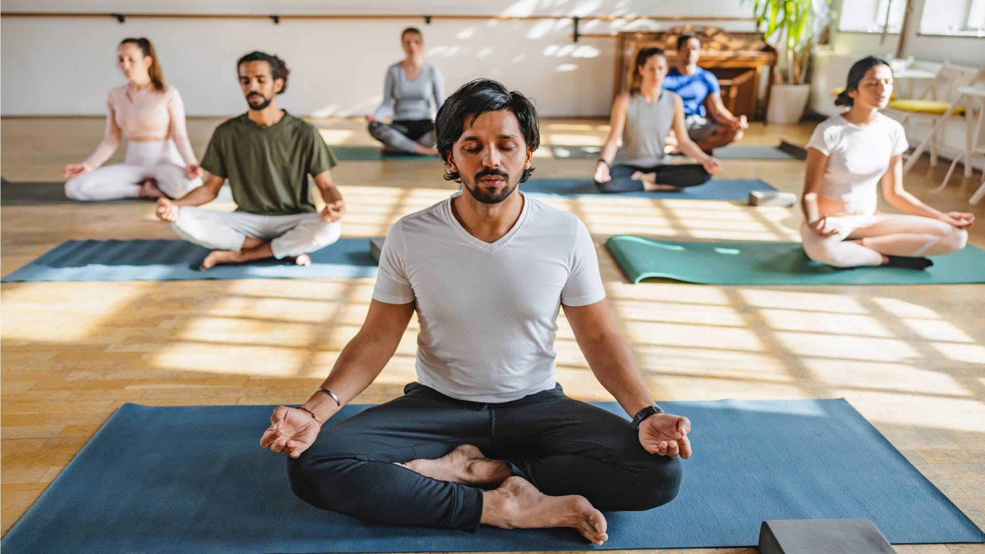 Benefits of Sukhasana How To Do it Easy Pose Step By Step in Hindi