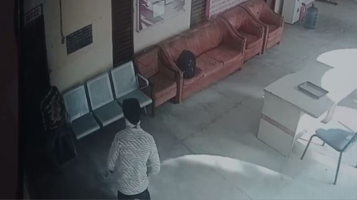 Haryana: Armed youths attacked in government school in Fatehabad