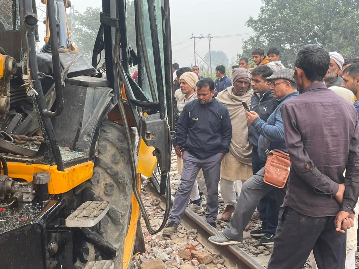 JCB collides with train: Emergency brake saved lives of four thousand passengers