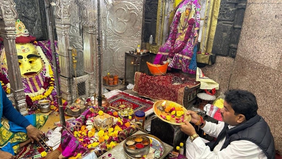 mahakaleshwar temple khatu shyam mandir baglamukhi nalkheda swarn mandir