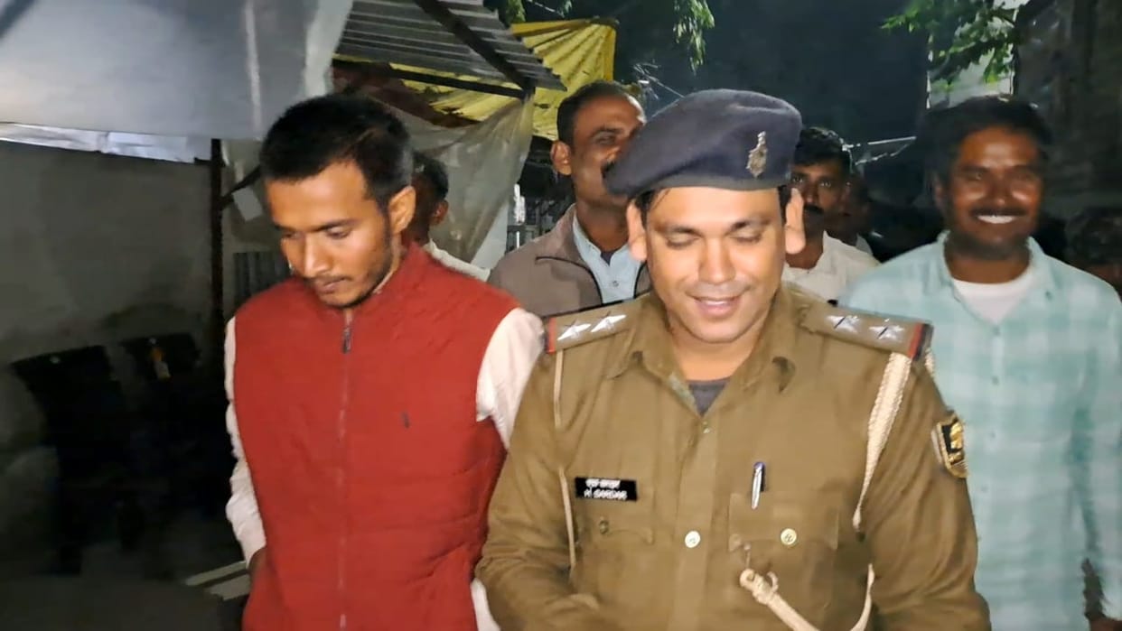 Kidnapped marriage: BPSC teacher writes live kidnapping incident on his shirt; Bihar Police, Vaishali, Bihar N