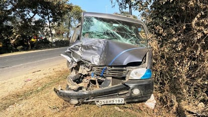 School van collides with canter while trying to overtake in Bareilly