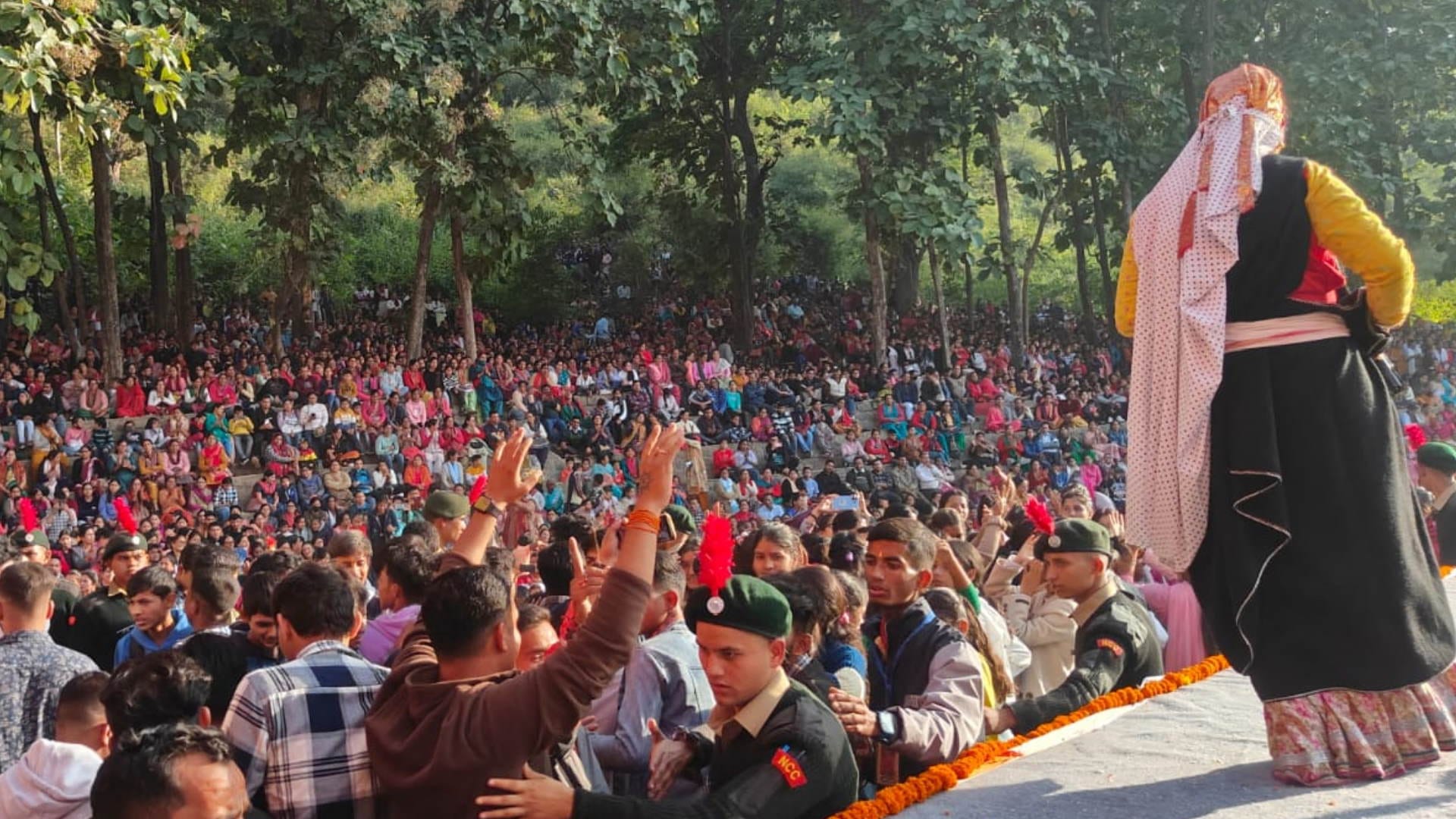 Siddhabali Mahotsav in Kotdwar Shankaracharya Raj Rajeshwar reached devotees crowd gathered Watch Photos