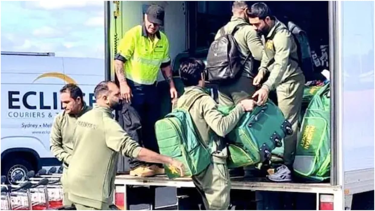 Pakistan Tour of Australia 2023 Pakistan Players Load Their Luggage on Truck Video, Social Media Reactions