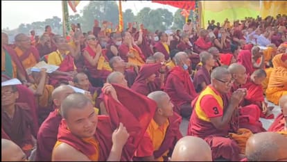 Bihar News : Huge Buddha statue built in Boudh Gaya, created by 22 artists from kolkata.