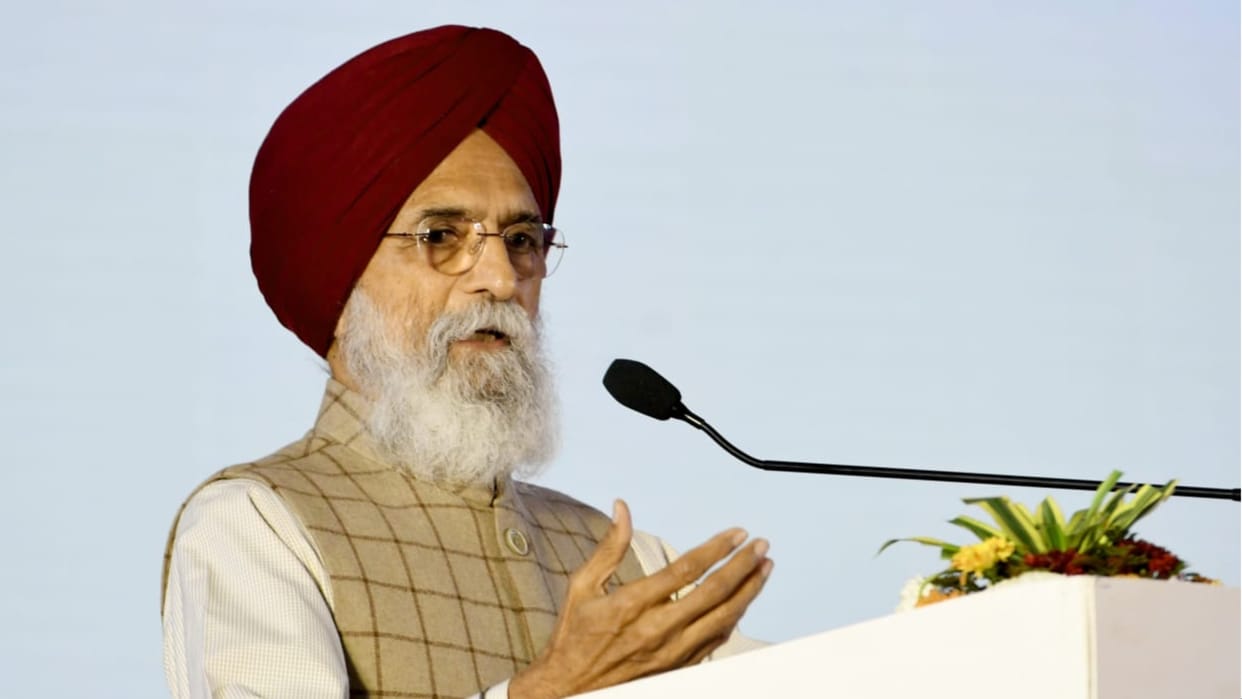 Padmashree Dr. Surjeet Patar spoke on Martial Poetry at Military Lit Fest