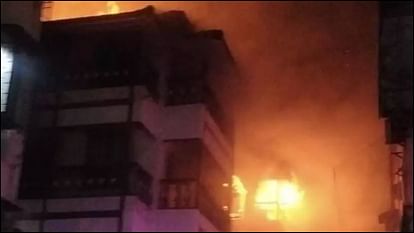 Major fire breaks out in four-storey building in Mumbai Latest News In Hindi