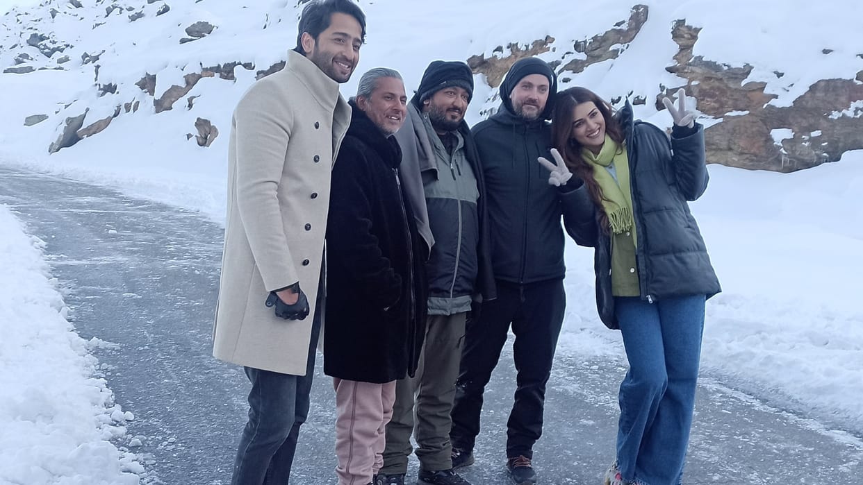 Actor Shaheer Sheikh Actress Kriti Sanon Movie shooting in Koksar Lahaul Spiti