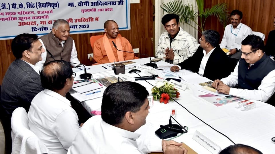 CM Yogi gave instructions to officers complete all the projects of NHAI before Kumbh Mela