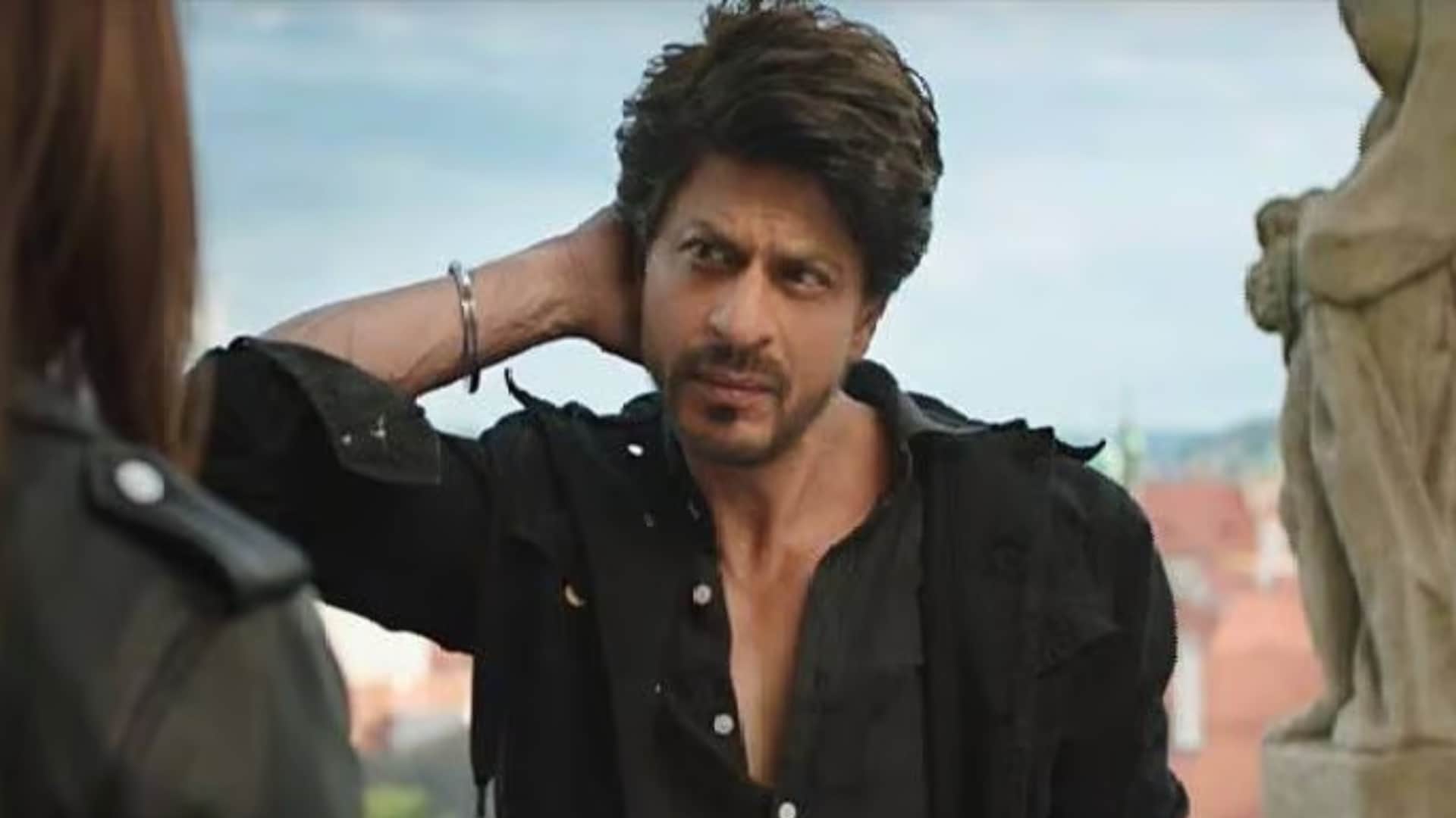 Throwback Thursday When Dunki Actor Shah Rukh Khan Make Fun of his Nose read story Here