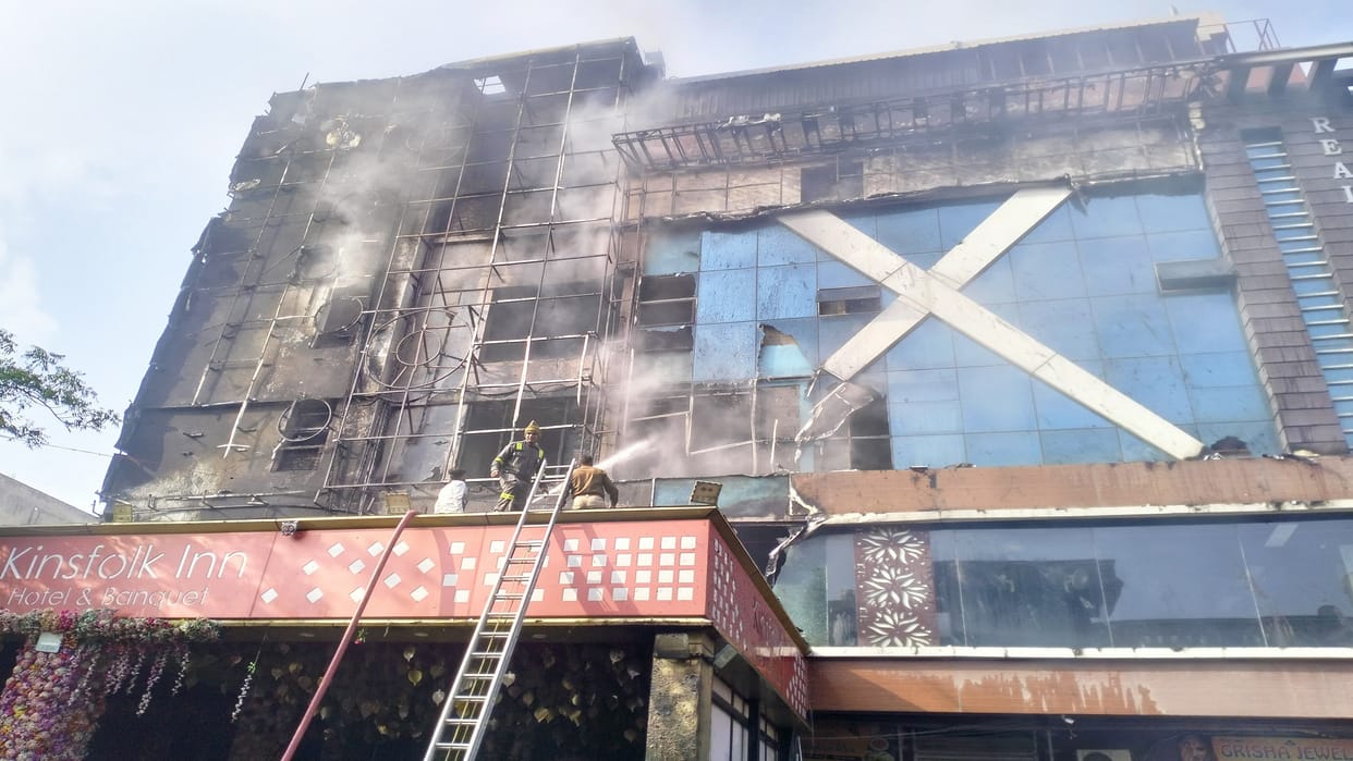 Fire breaks out in a hotel in Vasundhara Sector 3 Ghaziabad