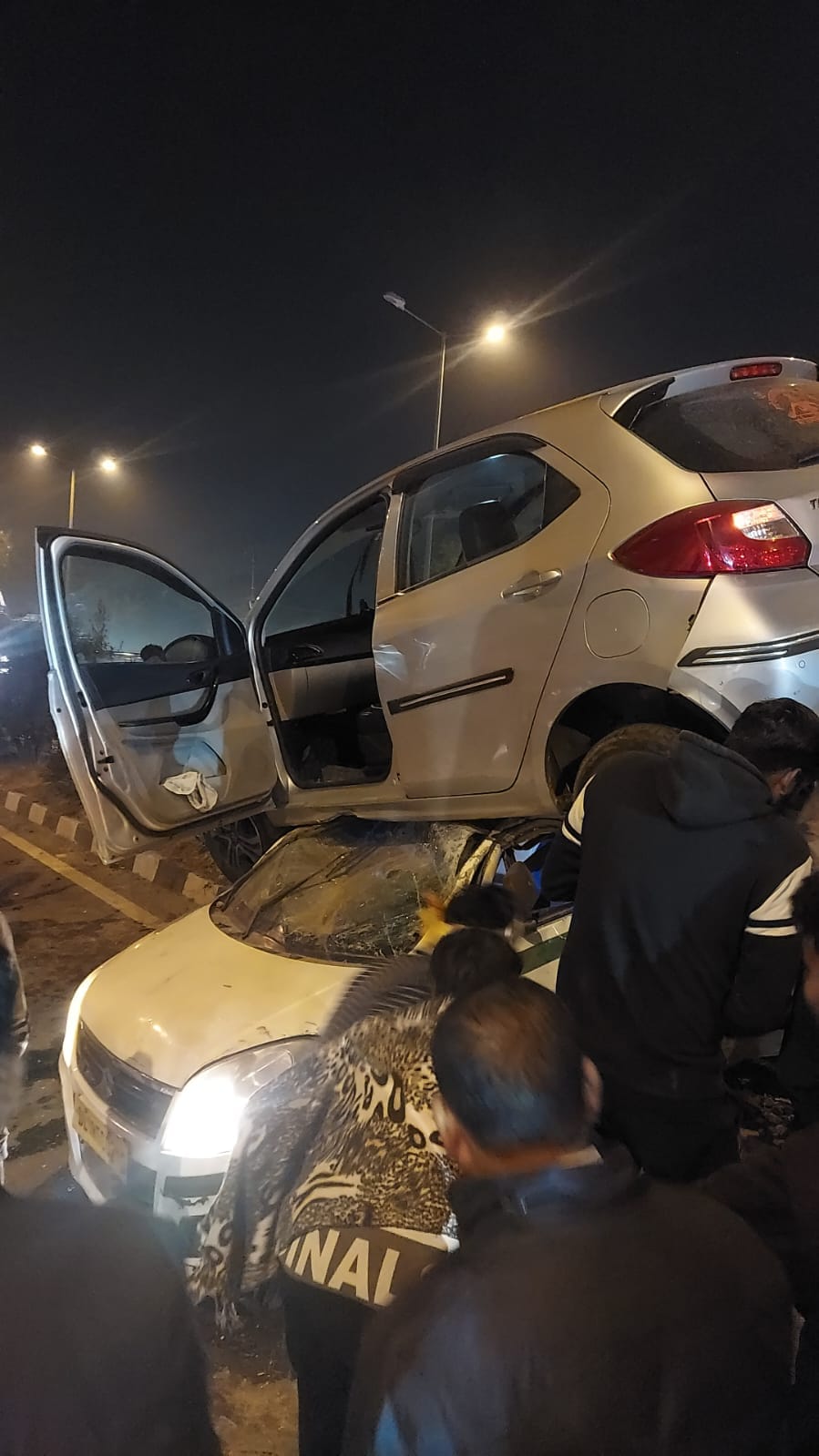 six injured in an accident in Meerut kankarkhera Bypass last night, read west UP latest news