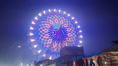 Bihar News : sonepur mela 2023 restarted, after tejashwi yadav inauguration, theatre and girl dance in sonepur