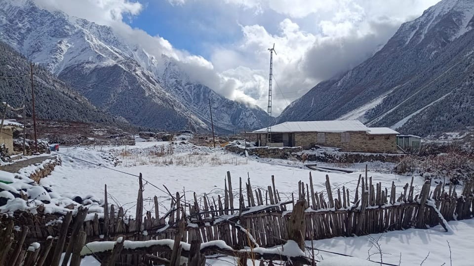 pithoragarh snowfall: weather has turned sunny after snowfall and rain in low-lying areas in pithoragarh