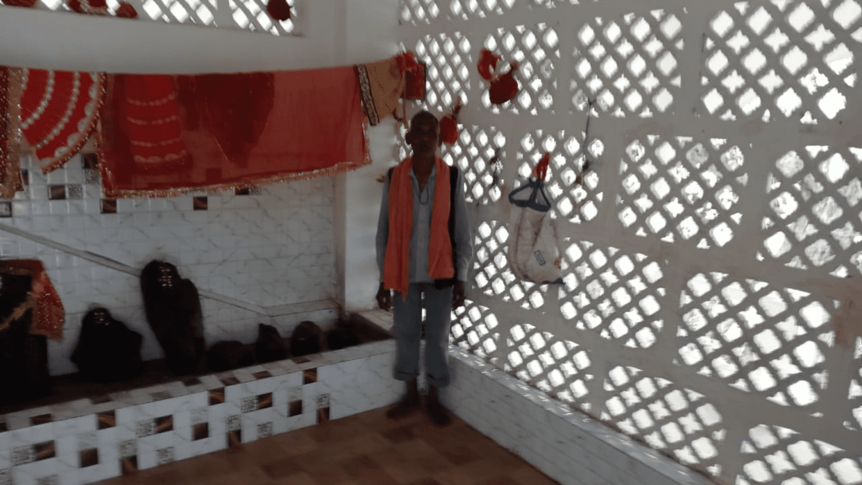 Thief stole the idol of Kuldevi from the temple