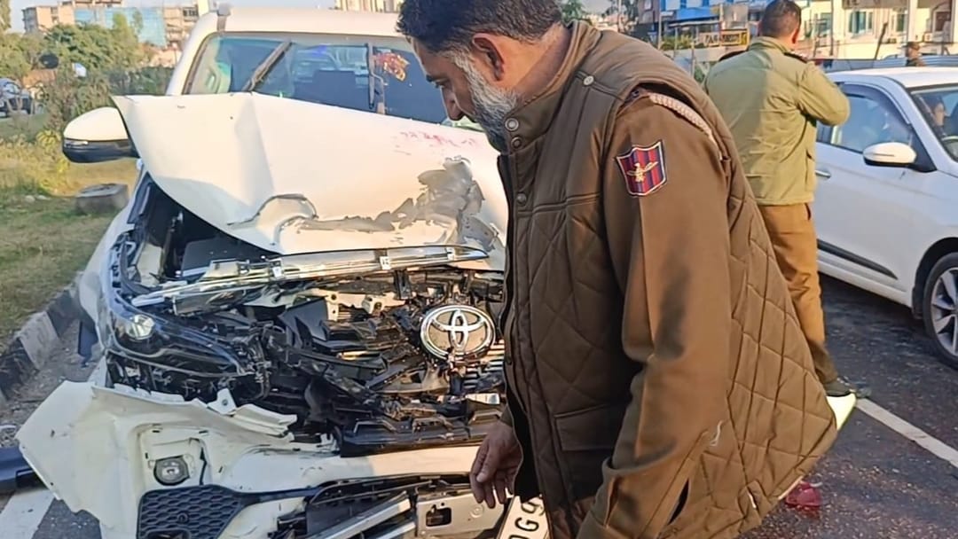 jammu accident: Four cars collided on Narwar Siddra Highway
