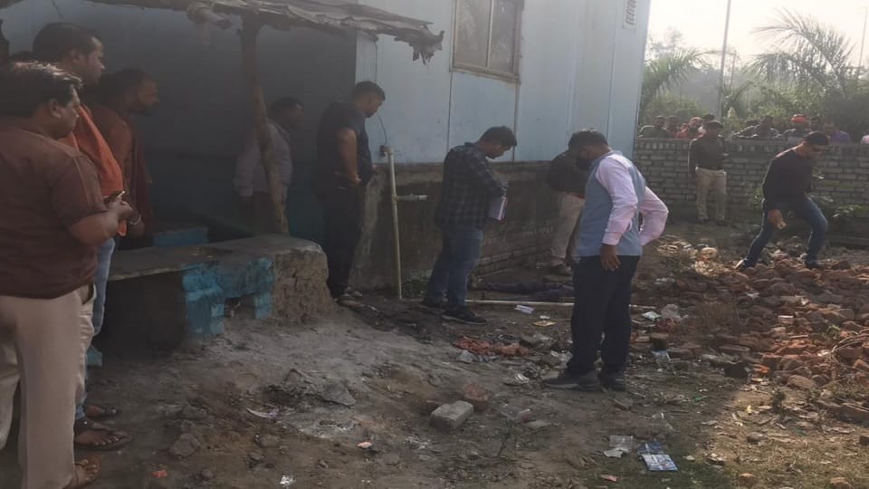 Motor mechanic was crushed to death with a stone dead body found outside the garage in korba