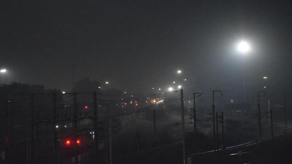 Moradabad weather: Drizzle suddenly increased the chill, cloud cover for two days may cause melting