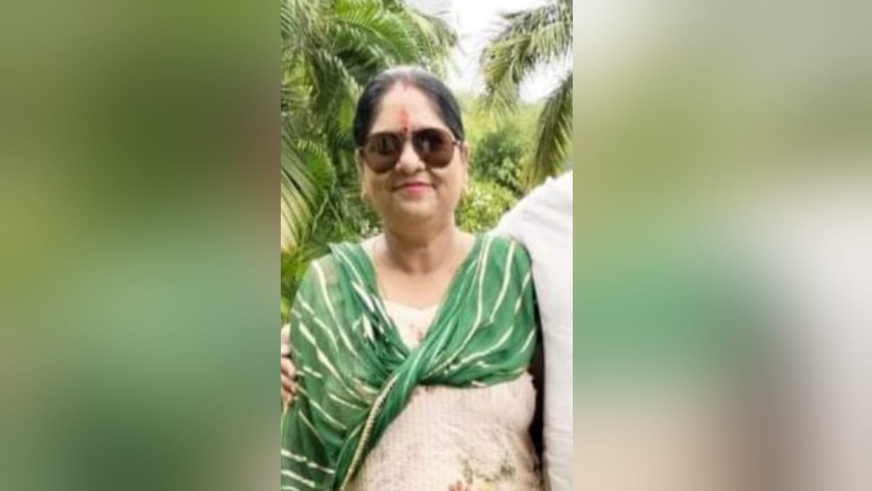 retired soldier wife and a farmer has died in road accident in Jalandhar and Muzaffarnagar