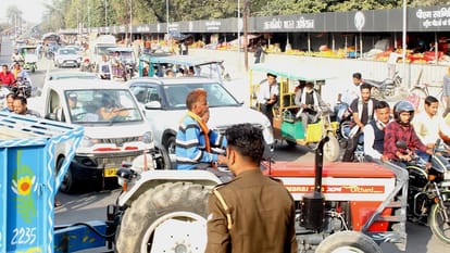 Rampur: Accidents occurred every day during traffic month, 25 people lost their lives