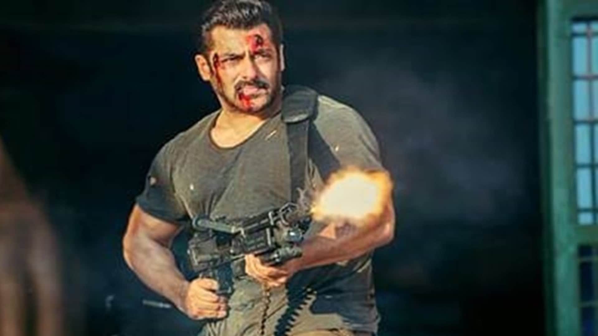 Salman Khan Film Tiger 3 earning did not reach cost even after 21 days now Tiger vs Pathaan War 2 in trouble