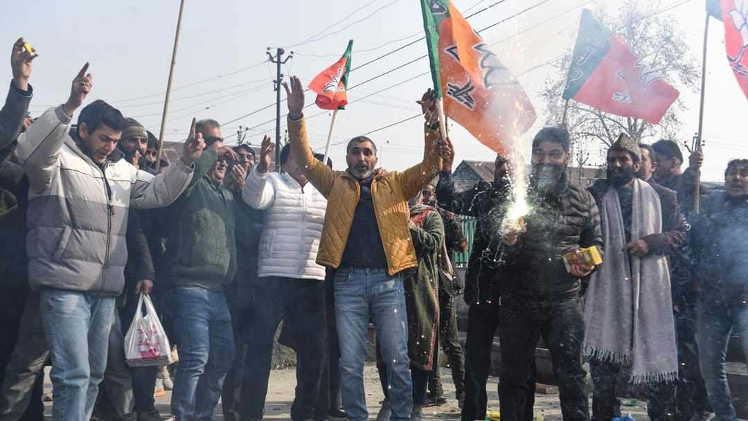 BJP leaders celebrates victory of assembly elections in srinagar and jammu