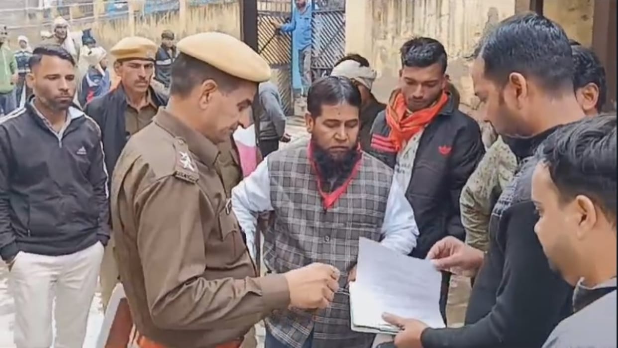Troubled married woman commits suicide by hanging herself with dupatta in Dholpur; murder case filed