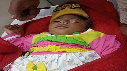 Eight month old innocent girl found in Chhapra train bogie in varanasi