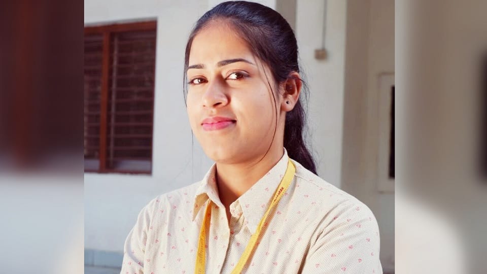 Kashi Vidyapeeth's first Atul Maheshwari Gold Medal will be given to Ayushi