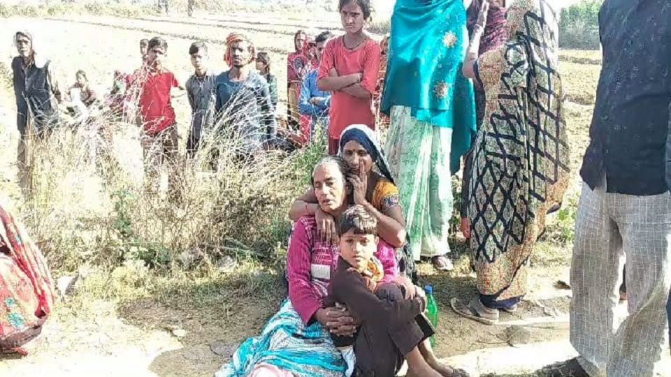Young man committed suicide by hanging himself in Budaun