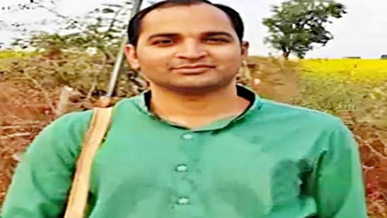 Gwalior Crime PF Commissioner Mukesh Rawat arrested accused of Sarpanch murder case