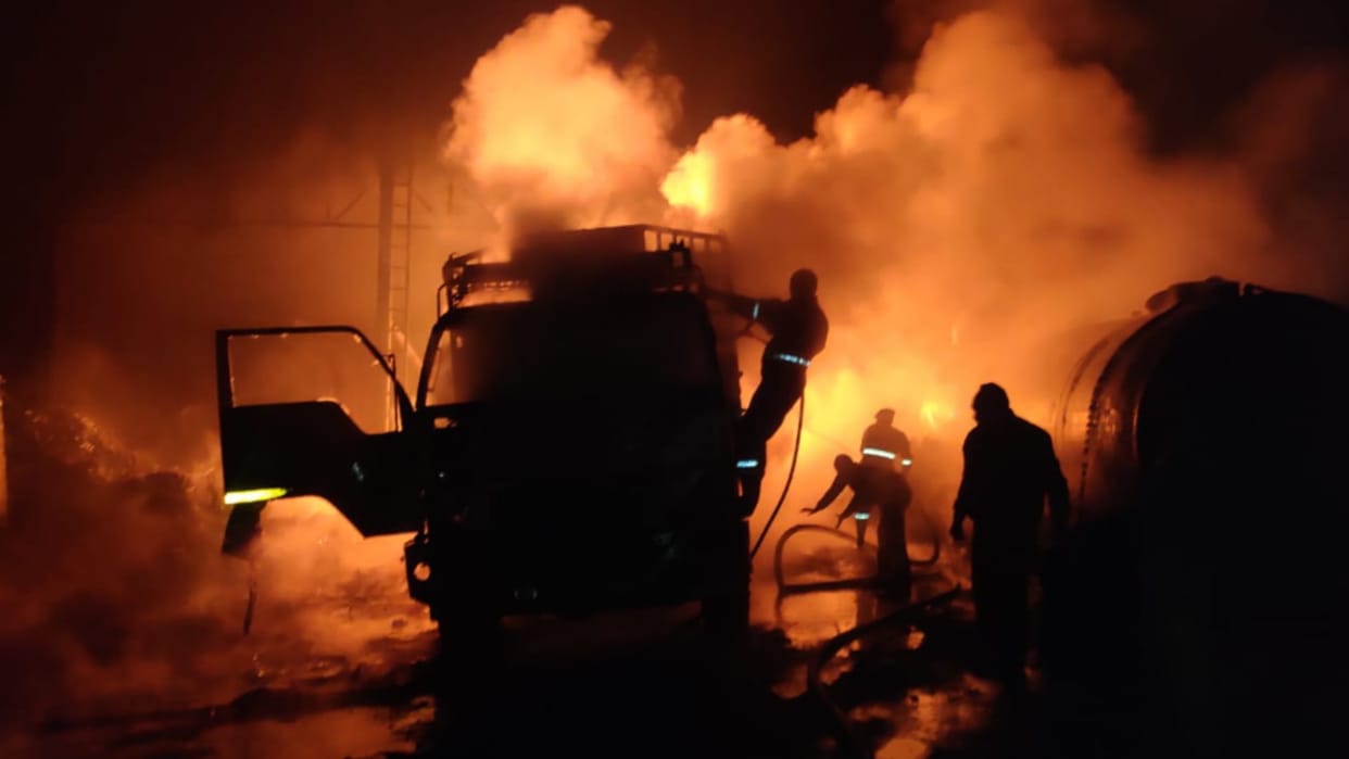 many people dead in fire at candle factory in Pimpri-Chinchwad area near Pune know all updates in hindi
