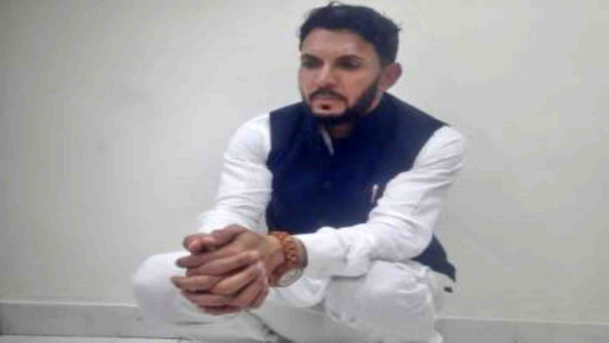 CID Crime Branch team caught history-sheeter with a reward of Rs 10,000 in Jaipur.