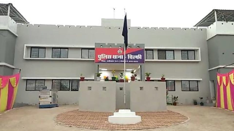 Naxalites created a ruckus entered the house and beat up the villager in Kabirdham