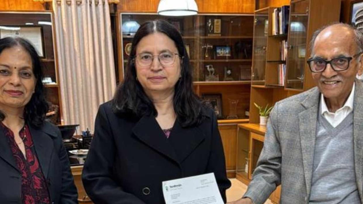 Former student Paul Oswal donated one crore rupees to PU