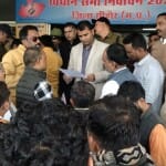 सीहोर में करणी सेना के लोगों ने विरोध में ज्ञापन सौंपा।