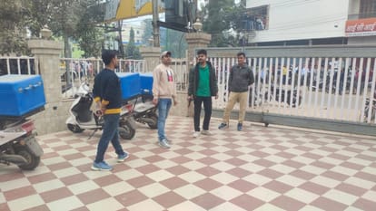 Bihar News : Picture of Bhojpur bank robbery incident captured in CCTV.  bihar Police is conducting raids