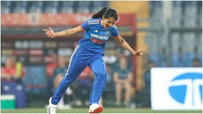 IND W vs AUS W: भारत के सामने ऑस्ट्रेलिया से वनडे सीरीज बचाने की चुनौती, दोनों टीमों के बीच दूसरा मुकाबला आज IND W vs AUS W ODI Dream 11 India vs Australia Women Playing XI Prediction, Captain and Vice-Captain List