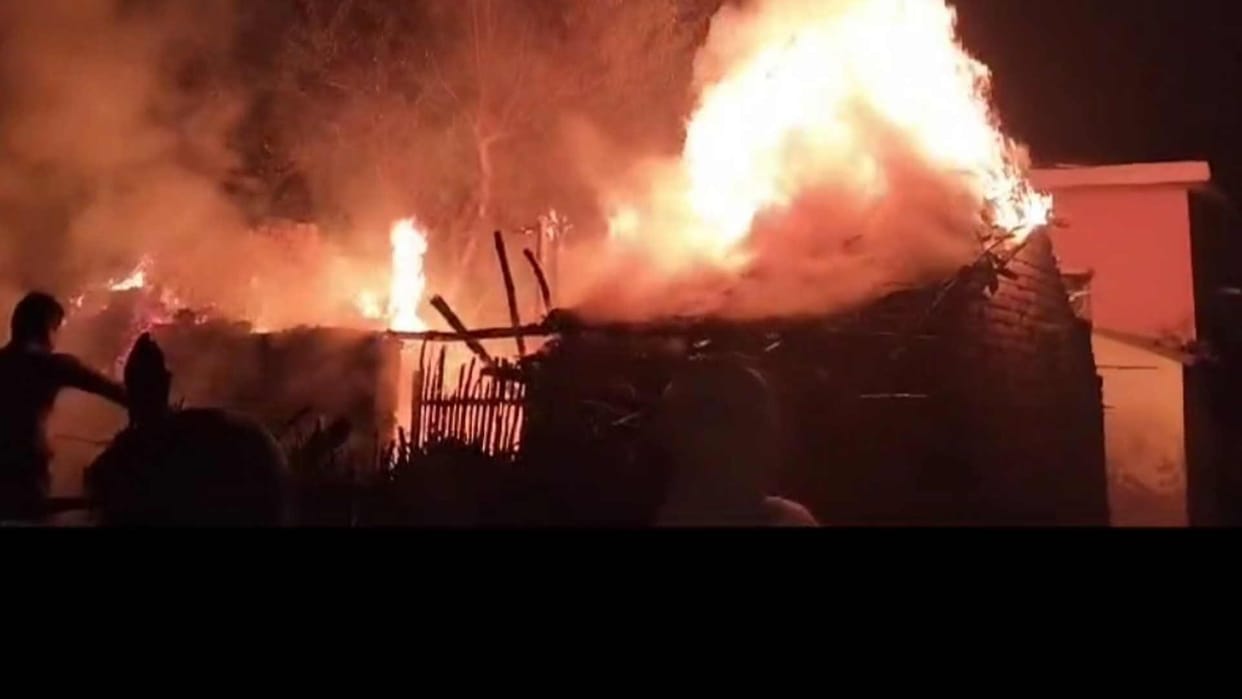 stopped from molesting daughter bullies burnt down hut In Kushinagar