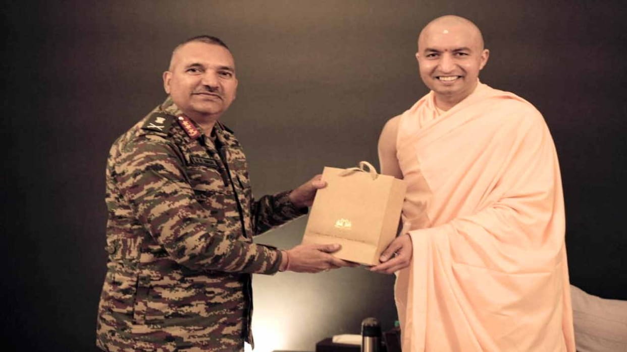 Lieutenant General Ajay Kumar Singh visited Badrika Ashram