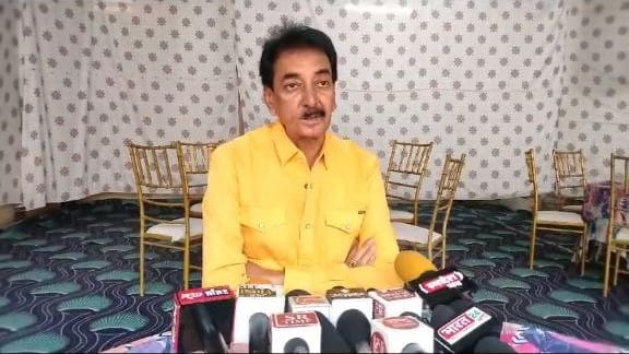 kailash vijayvargiya cm face pramod tondon congress leader demand